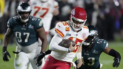 Super Bowl magic: Mahomes, Chiefs beat Eagles 38-35