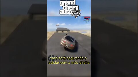 vc ta segundado o cel com a mão direita #shorts