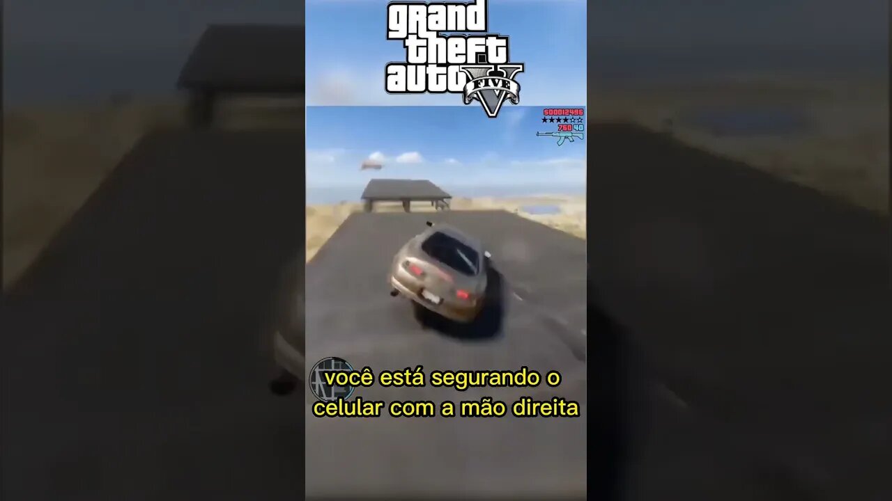 vc ta segundado o cel com a mão direita #shorts