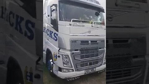 Nice Volvo FH12 of Hicks Transport #volvotrucks #truck