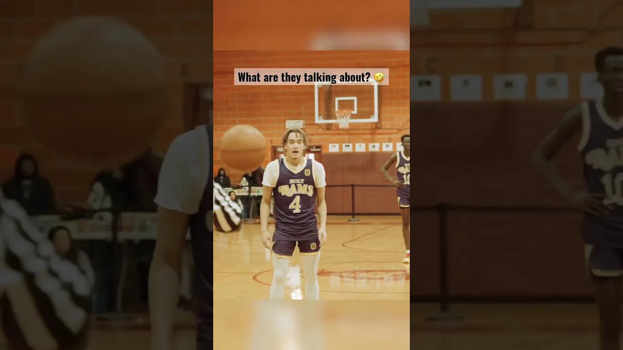 Full conversation while shooting free throws is crazy 😂 #shorts #basketball #funny