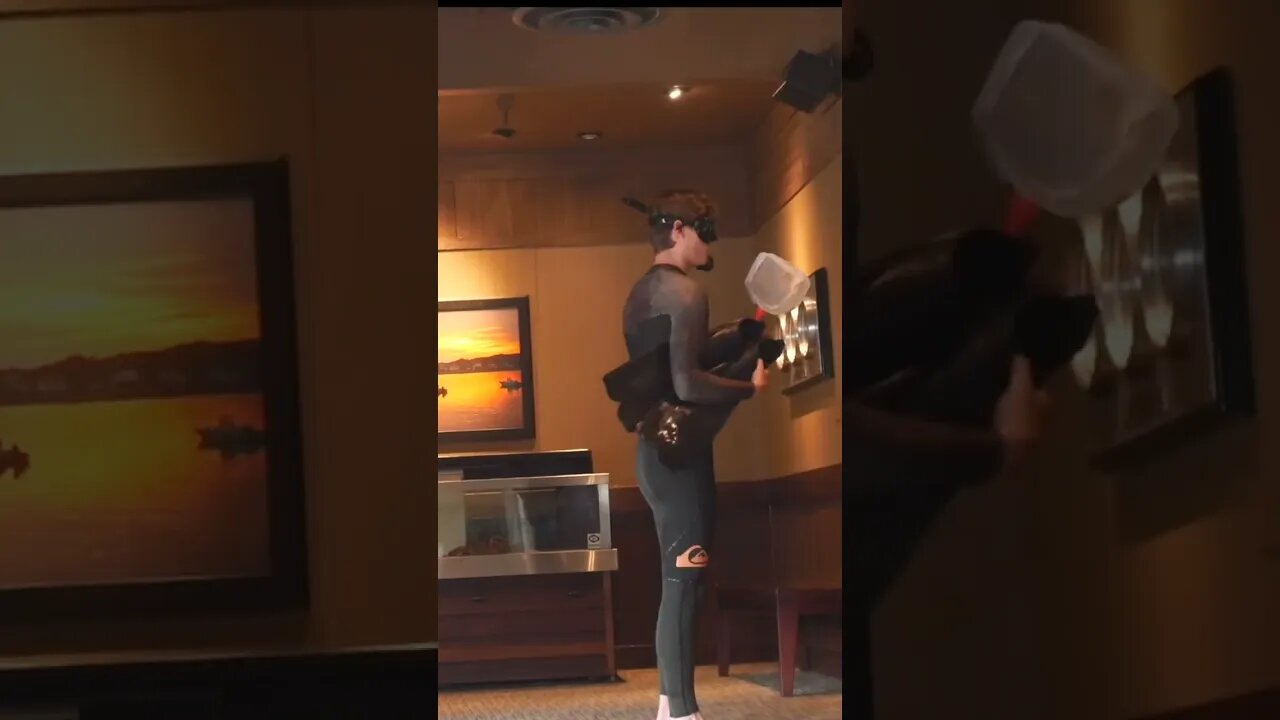 They wouldn't let us lobster dive in Red Lobster #lobster #lobsterdiving #redlobster #prank #comedy