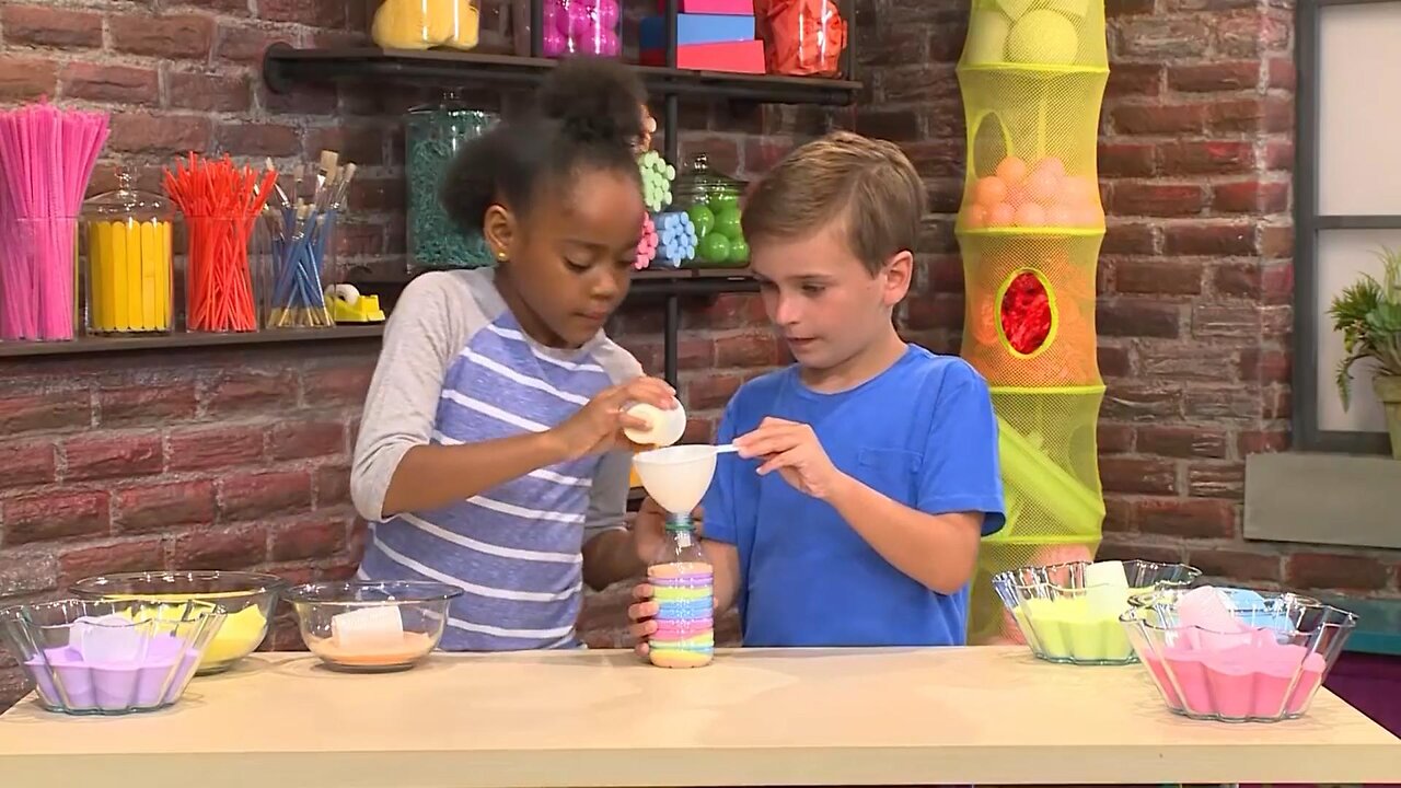DIY How to Make a Colorful Bottle of Sand Art - Art And Crafty