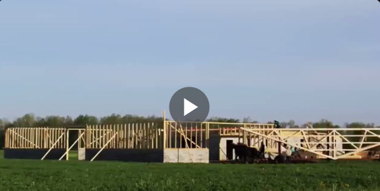 Incredible timelapse of the Amish building a barn in one day. We could all learn a lot.