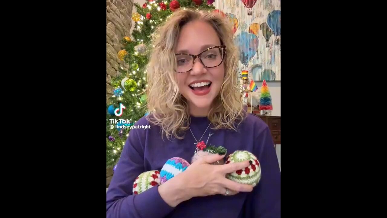 Unmerry Metaphor: Dem Crafts Hollow Hate-Filled Christmas Ornaments For MAGA Relatives