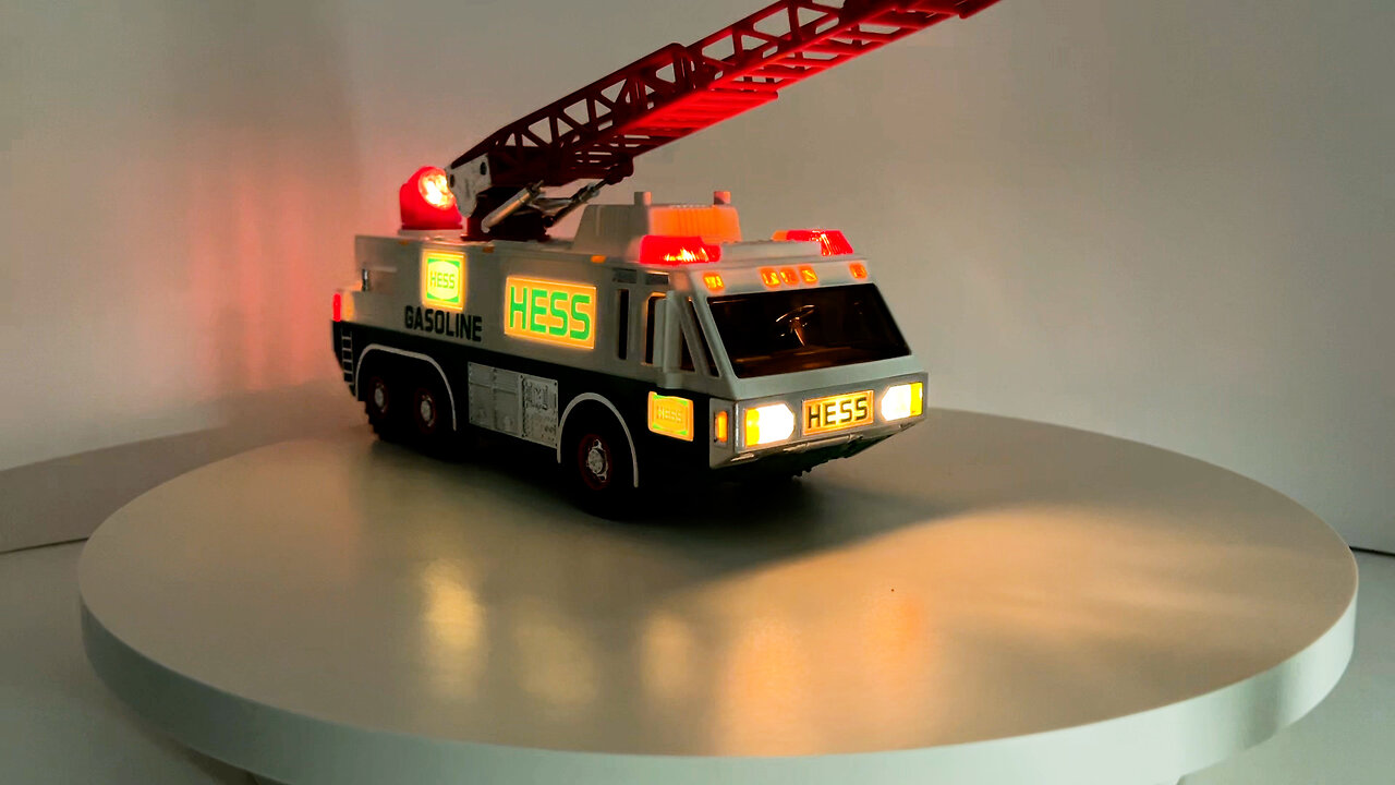 1996 Vintage Hess Truck Toy Emergency Truck