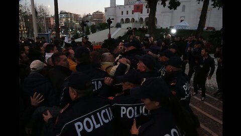 Mbyllet protesta e PD-së: Berisha - ”Do të vazhdojmë deri në fitoren e plotë të revolucionit demokratik mbi monizmin e bazuar në krimin, drogën e Edi Ramës.