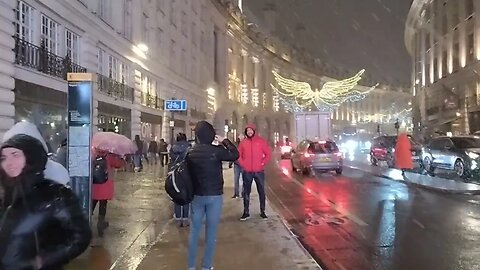 Snow in London, Regent Street 20221211