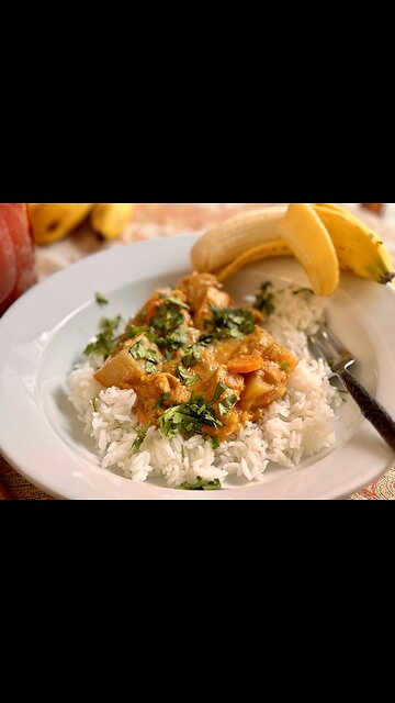 Make this Nourishing Somali Chicken Stew - Digaag Qumbe Recipe #easy