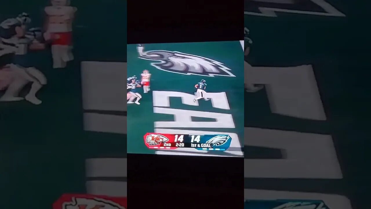 Eagles Go Up 21-14