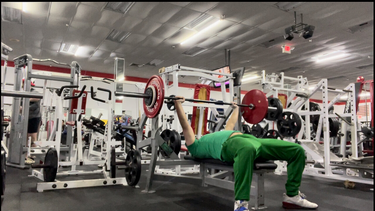 Bench Presses 85KG/187LBs for 10 Reps