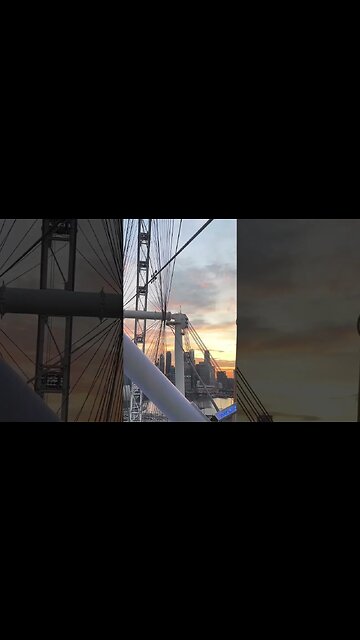 The Singapore Ferris wheel is the second tallest (165 m) Ferris wheel in the world part 2...