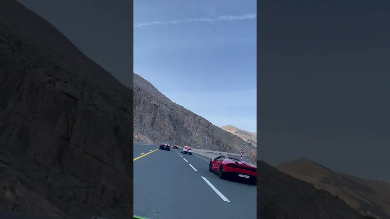 30 Lambos, 1 mountain 🏔️