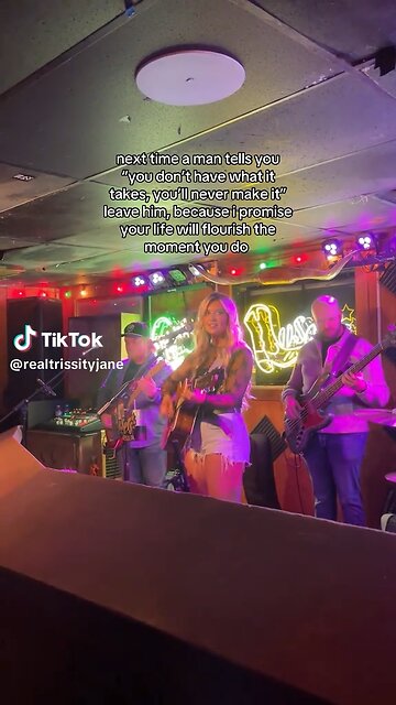 🎤 realtrissityjane 🎤 #music #emergingartist #singersongwriter 🎤🌟🌹12/01/2024