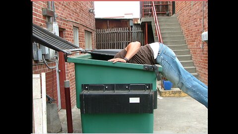 Austonians Dumpster Dive for Food at H-E-B