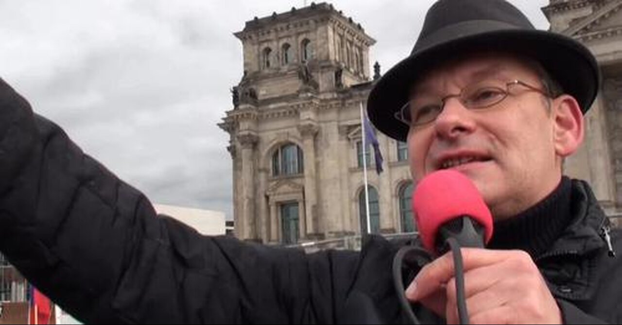 Rüdiger Hoffmann zerstört BRD-Agenten vor dem Reichstag Berlin 28.01.2023