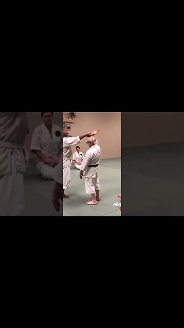 How did he do that Best 2 answers via @mcdojolife @mmapack #grappling #jiujitsulife #bjjmemes #fu