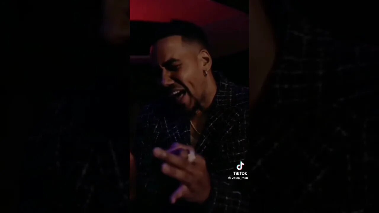 Esto es tan real tienes que escucharlo (Romeo Santos)