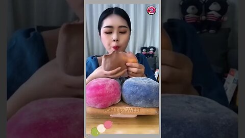 MOCHI ASMR MUKBANG #mochiasmr #mochiicecream #mukbang #asmreating #viral #durian #shorts #satisfying