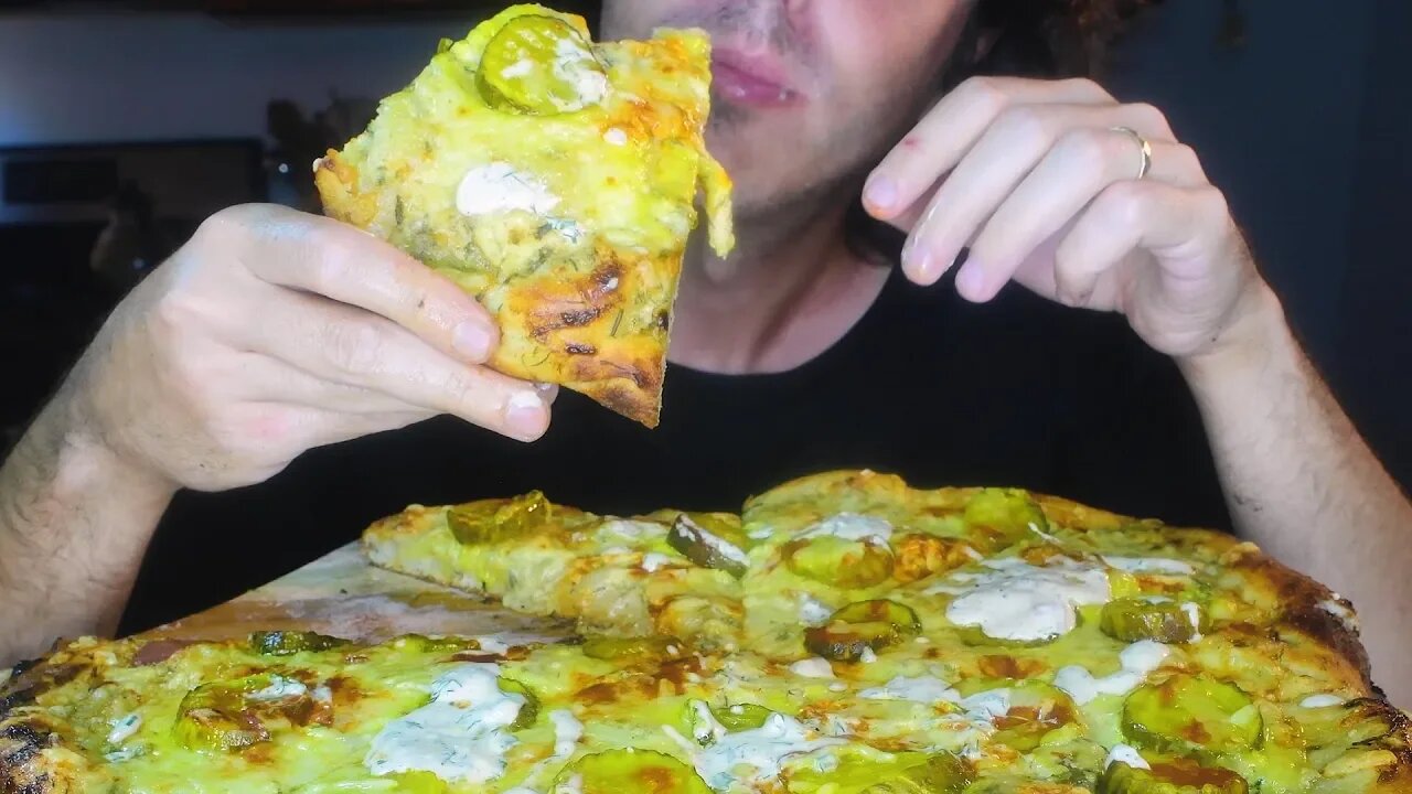 ASMR PICKLE PIZZA w/ RANCH SAUCE ! * No Talking * | Nomnomsammieboy