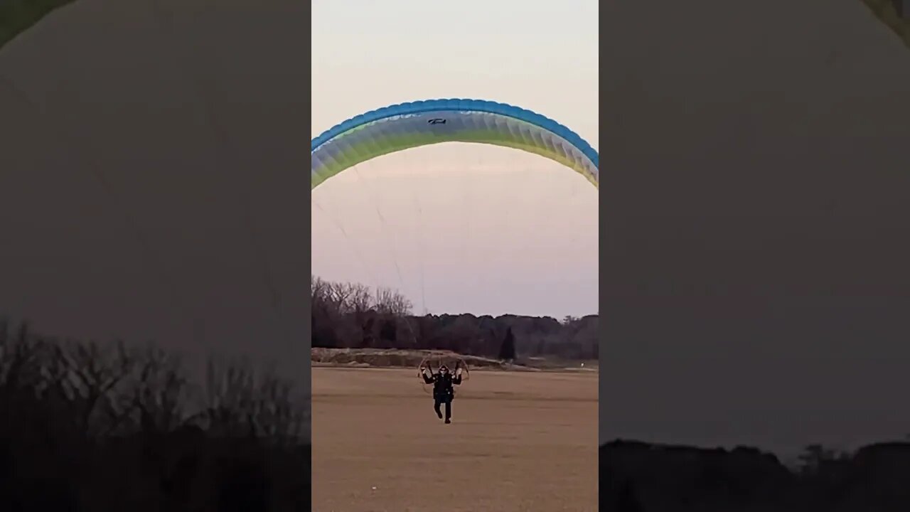 #paramotor foot drag to a landing