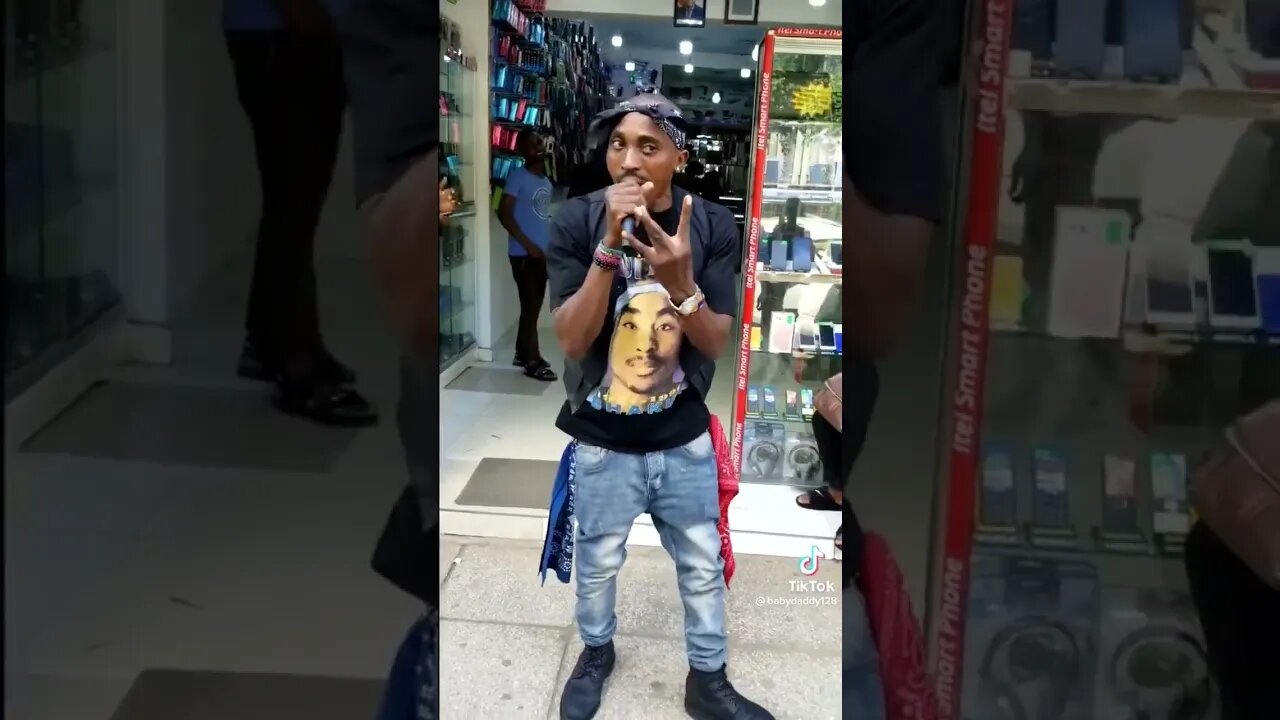 2Pac Impersonator Going All in 😂😂