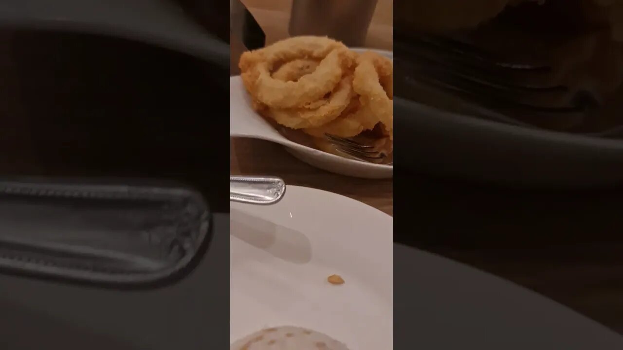 Foreigner Tries Filipino Food Manila Philippines 🇵🇭 #shorts #philippines #manila #food #travel