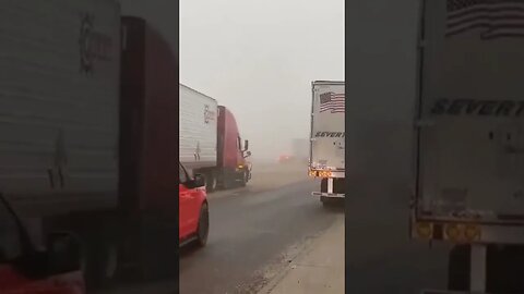 Video of Several trucks and vehicles involved in accident pileup at I-10 / I-20 Split...