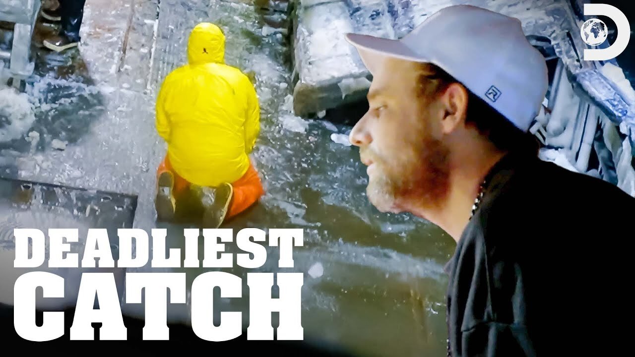 The Saga Is Rattled When a Deckhand Breaks His Finger Deadliest Catch