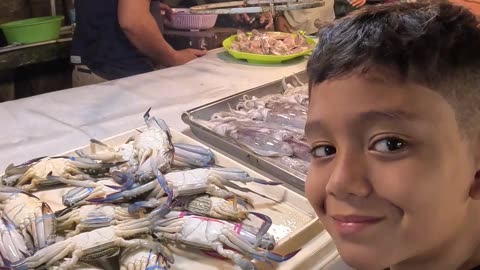 Seafood Hunt at the Market 🦀🐟🦑