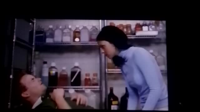 Anna Faris handjob clip 2023