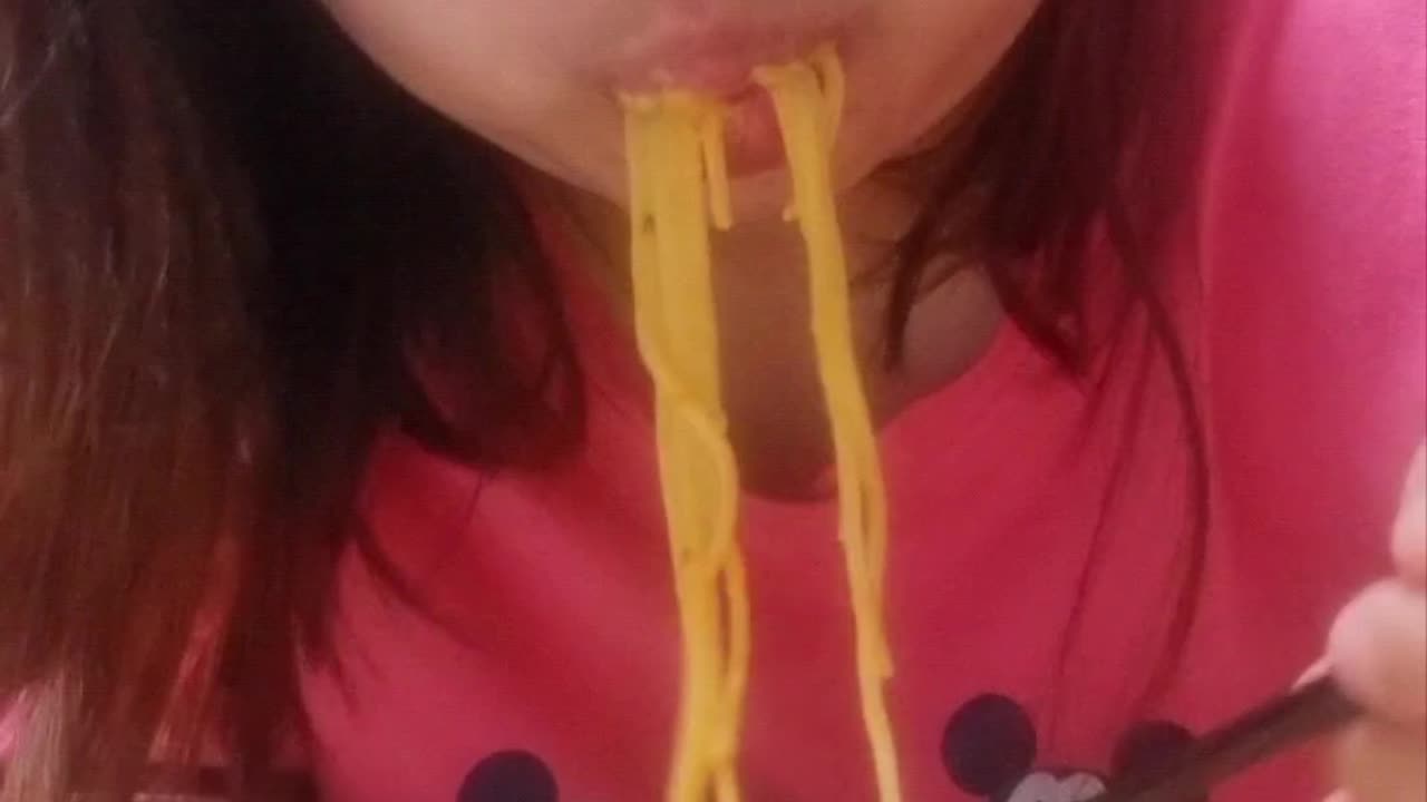 Tomato Pasta Eating Show