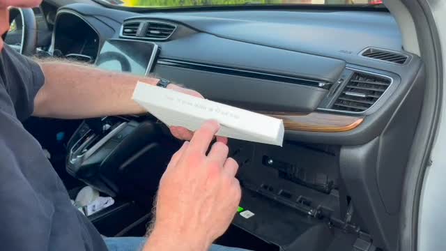 2017-2022 Honda CR-V Cabin Air Filter Change