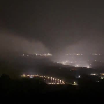 Nocturnal Tornado Near Hot Springs , AR 5-7-2014