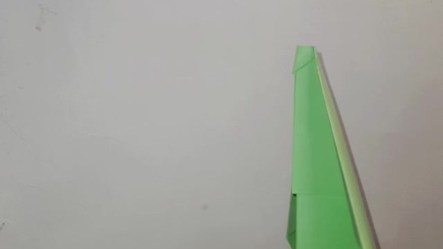 hello friends, this time I made an origami airplane