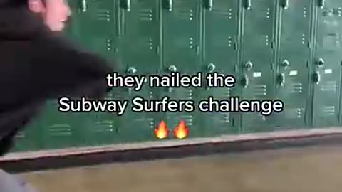 Subway surfers in college 😂