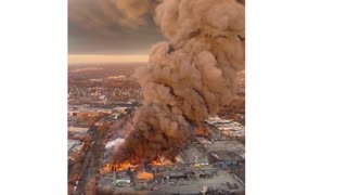 Breaking: A massive fire started at Industrial factory in Chicago