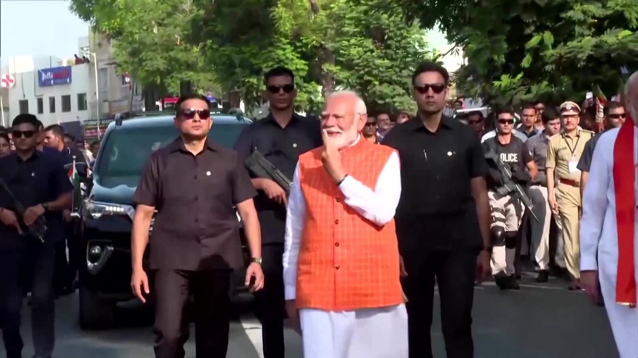 India's Modi votes in third phase of election