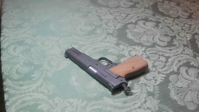 Unloading a Pistol