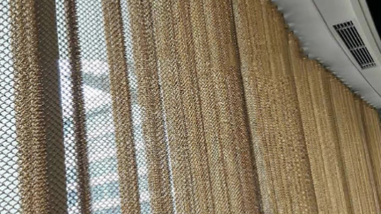 chain link mesh partition