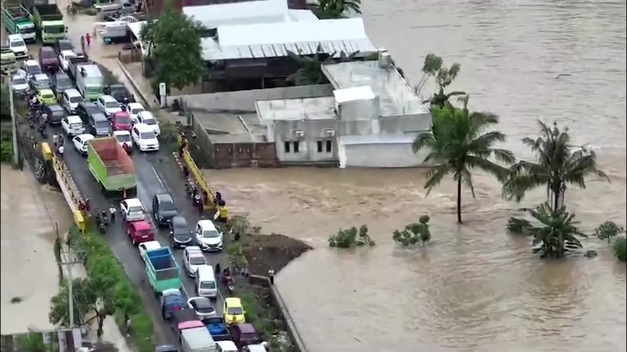 Deadly floods hit Indonesia's South Sulawesi