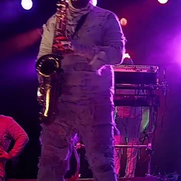 Highlander (Here Come The Mummies) - LIVE @ Avondale (Short 4)