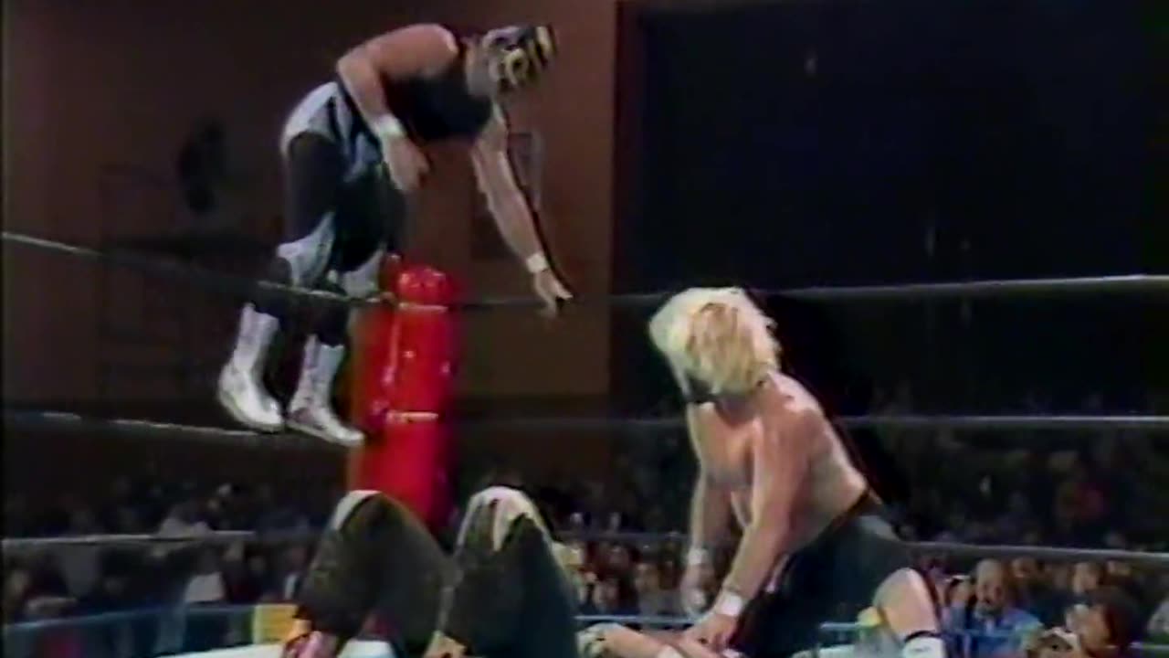 (1985.01.18) The Cobra & Shunji Takano VS Black Tiger & Hiro Saito - NJPW