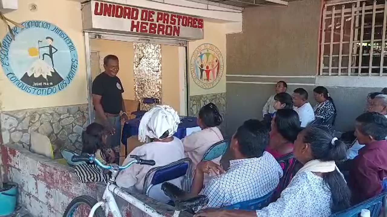 Venezuela: Frontline Missions pastors in Colombia distribute solar powered audio Bibles.