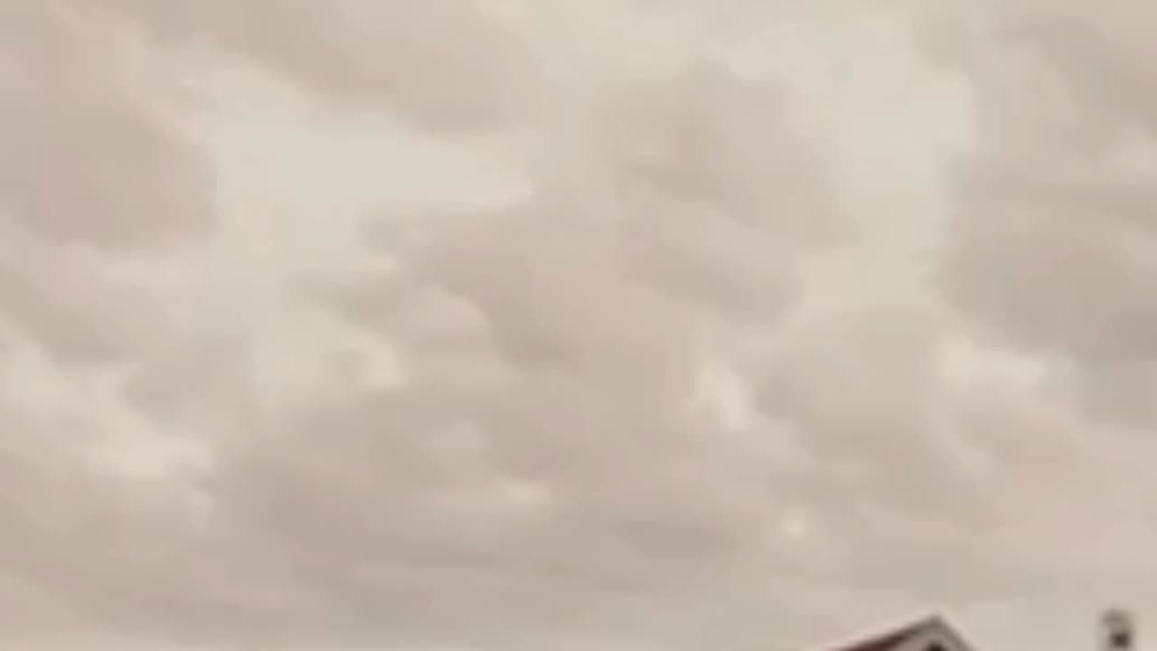 Não Há Alguém Que Não Seja Criticado...