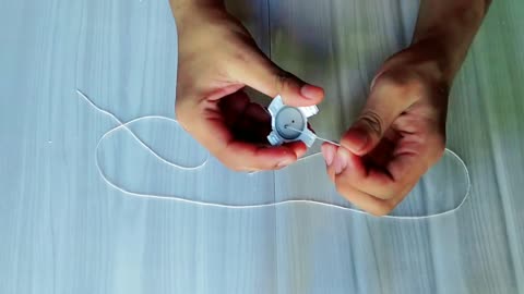 How to make spinning bottle caps / Spinner with bottle caps