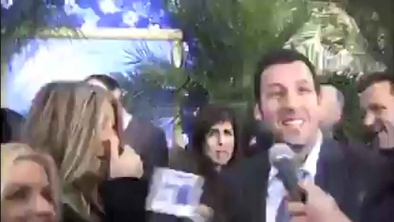 Adam Sandler and Jennifer Aniston stunned by size of Australian reporter