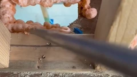 Fling large hole with forbidden cheese (spray foam)