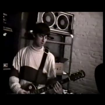 Noel Gallagher praises Liam's vocals on 'Definitely Maybe'