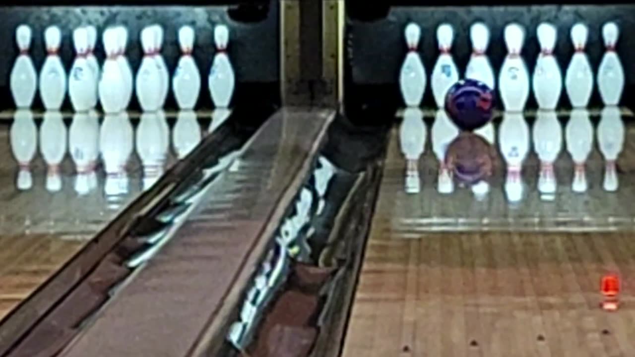 Bowling at Red Rock Resort in Las Vegas, NV, 11/20/24, Game 4; 194 ("Viral" upload)